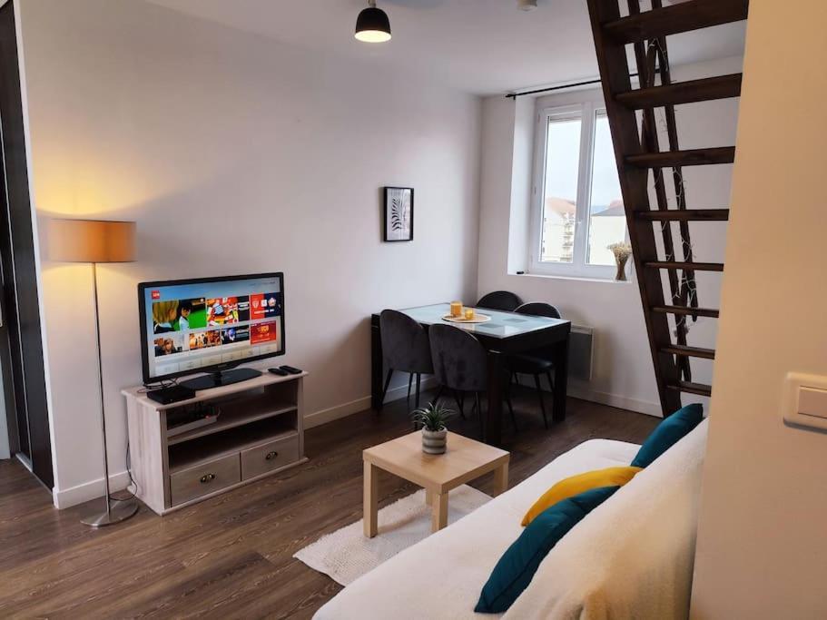 Apartamento Duplex - Proche Gare & Centre Compiègne Exterior foto
